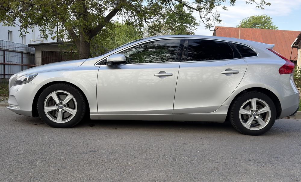 VOLVO V40 2013 — imagine 3