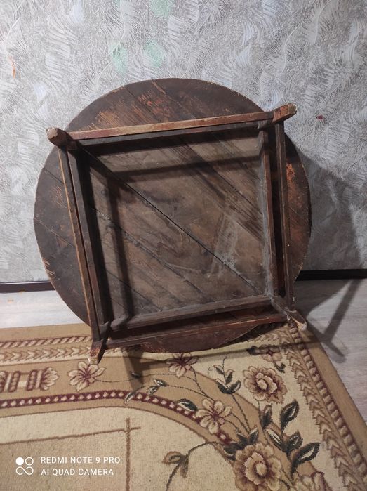 Продам круглый стол