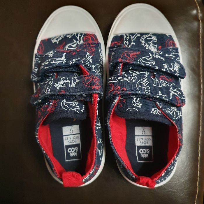 Детски пантофи за момче