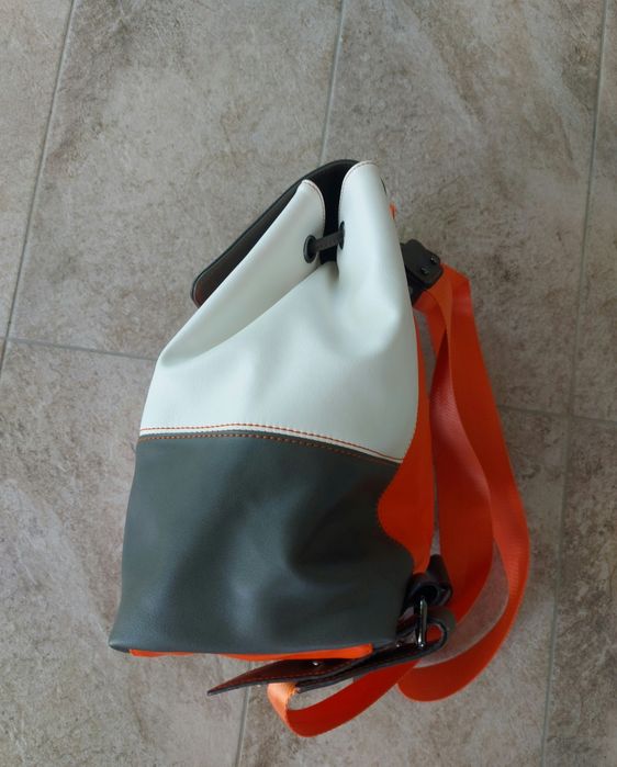 Rucsac / ghiozdan United Colors of Benetton