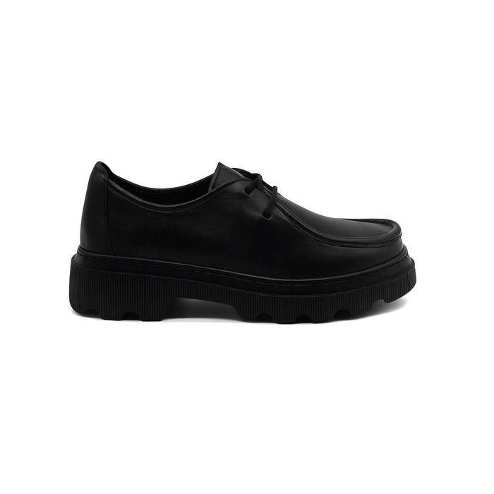 Дамски обувки от естествена кожа с връзки и масивна подметка