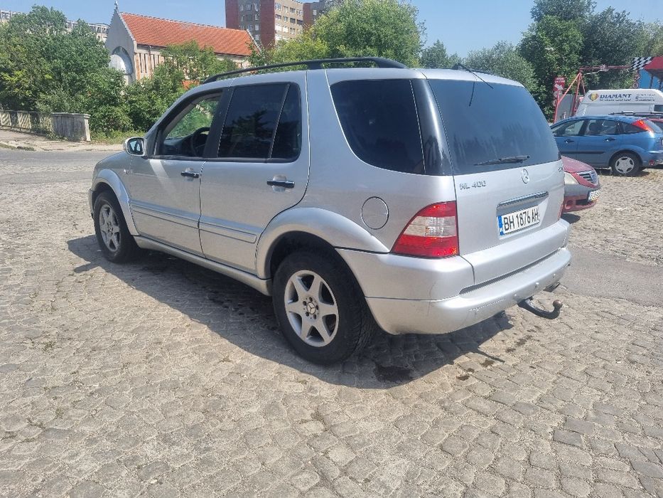 Vând Mercedes ML 400cdi pachet AMG