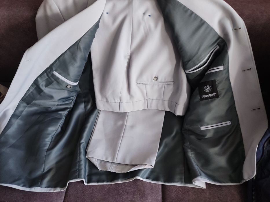 Продам костю мужской