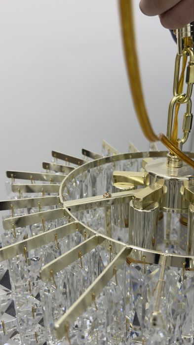 Люстра диаметр 40см