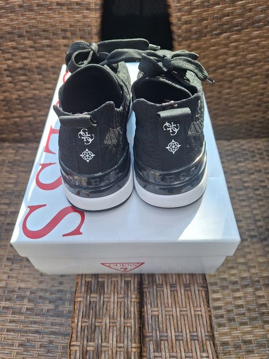 Сникърси Guess - 36 номер