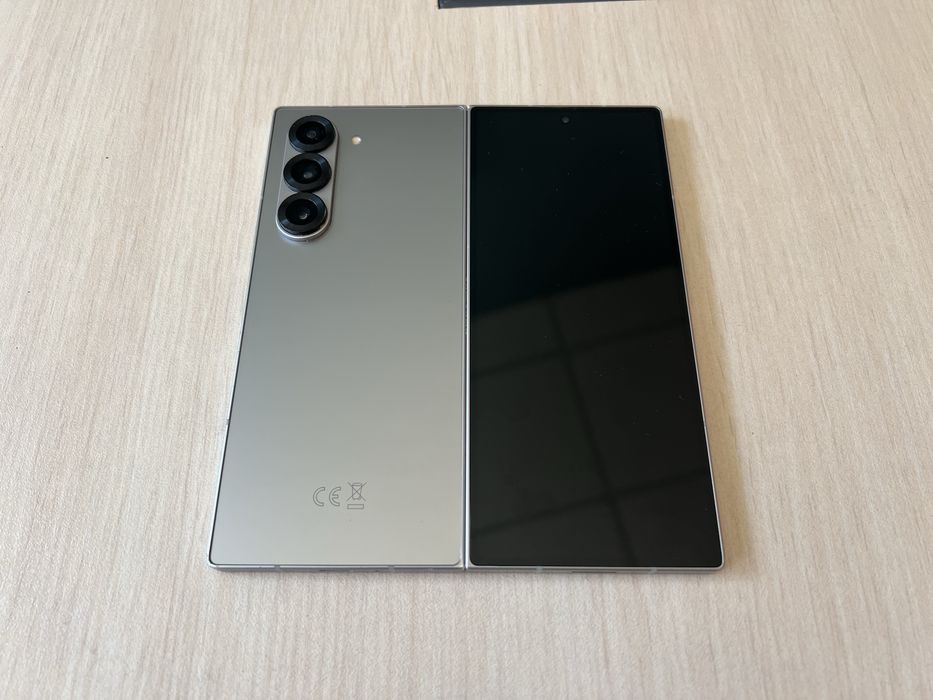 Продавам Samsung Galaxy Z Fold6 512/12GB