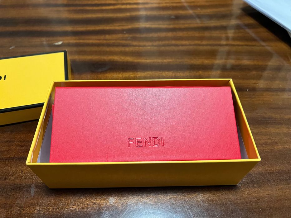 Дамски бели очила - чисто нови