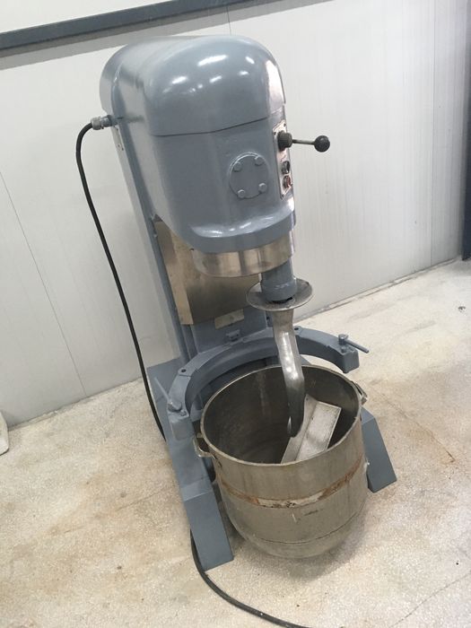 Миксер тестомесачка