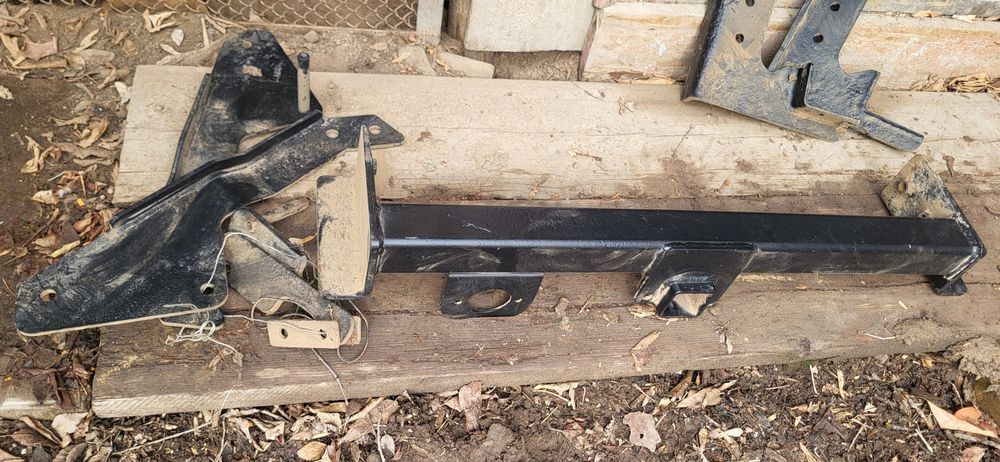 Фаркоп на делику булку