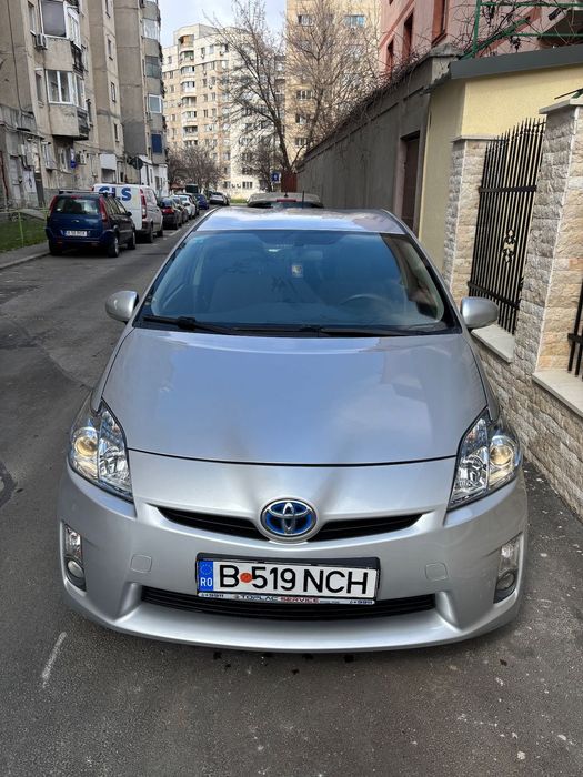 Toyota Prius Toyota Prius 3 Hibrid + GPL PRINS 35L | 136 CP | Automat | Euro 5 | Fo