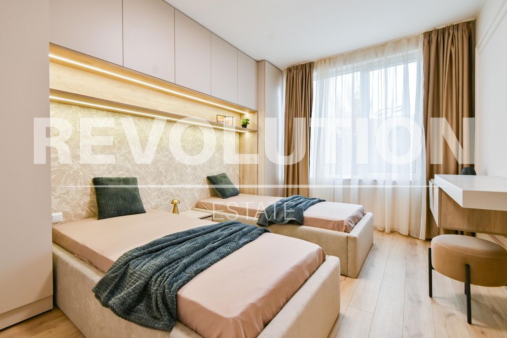 Дава се под наем Тристаен апартамент в София, Кръстова вада - 111 кв.м за 1246.44 € - Снимка #8