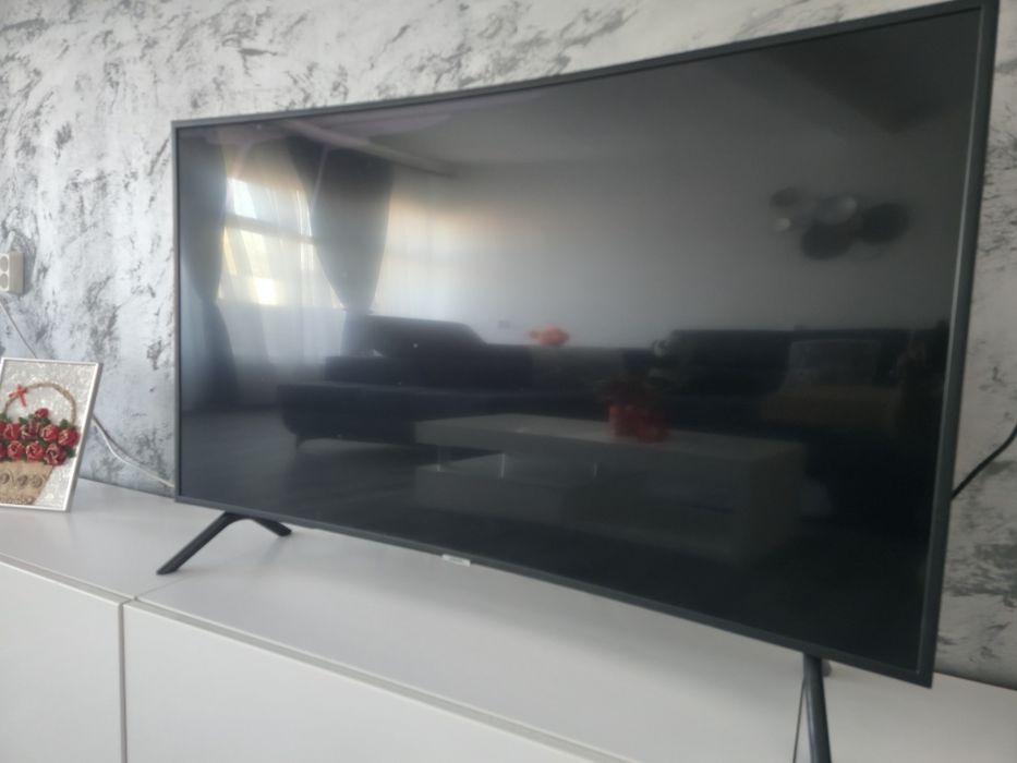 Vând televizor Samsung curbat-display spart