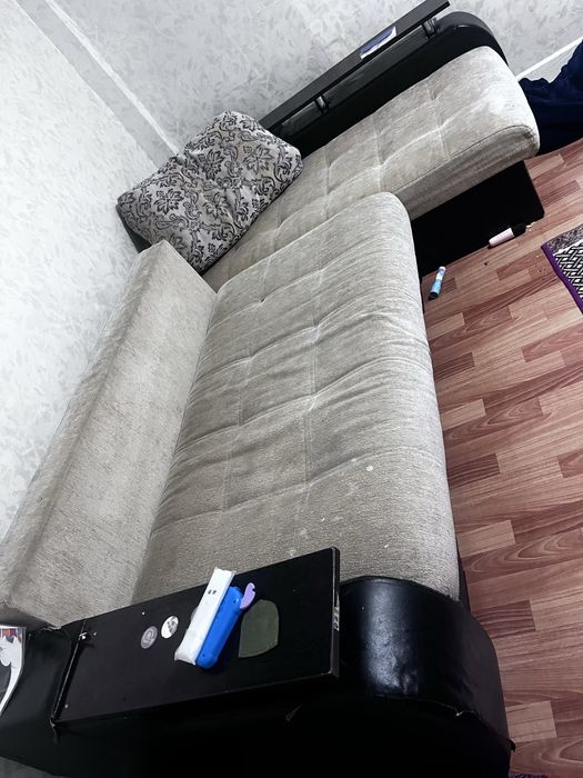 Диван большой угловой