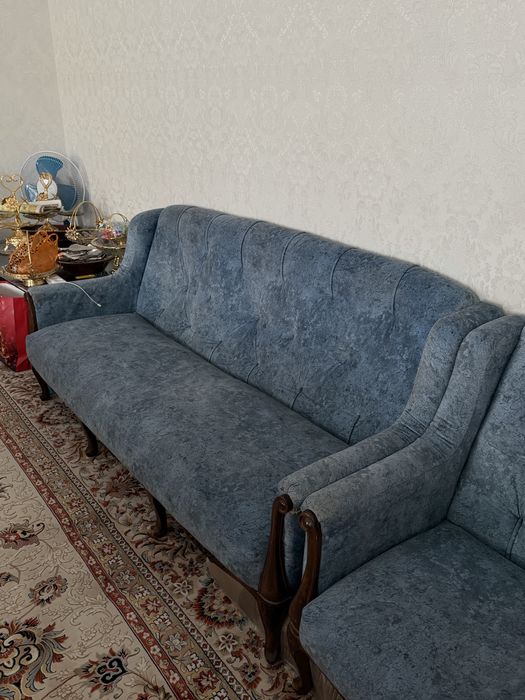 Диван (чистое дерево)