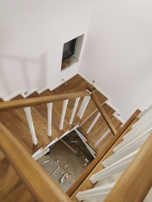 Scari/Balustrade Producator/LEMN MASIV
