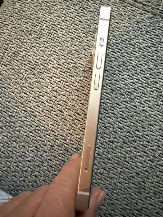 Продавам iPhone 14