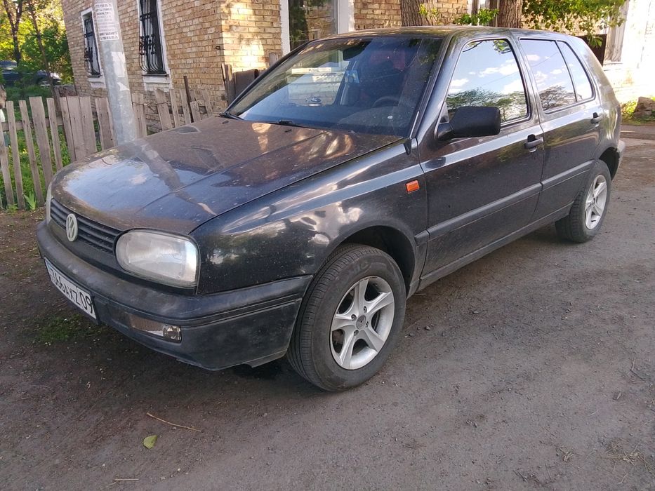 Продаётся Volkswagen Golf 3