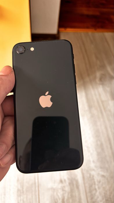 Iphone se 2020 in stare buna