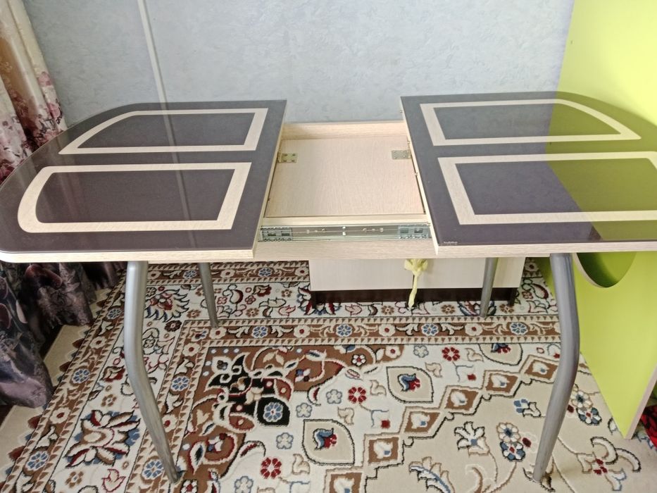 Продам стол в отличном состоянии