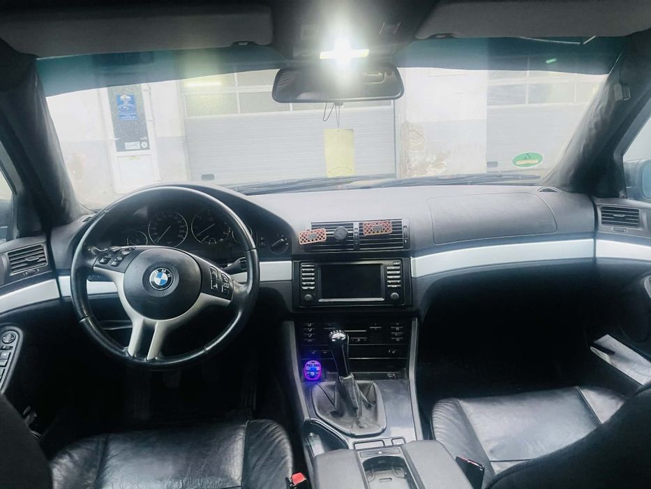 Vând urgent din motive familiare BMW E39 525d 163cp