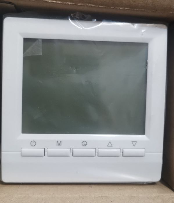 Стаен термостат ME81H16A терморегулатори програмируеми