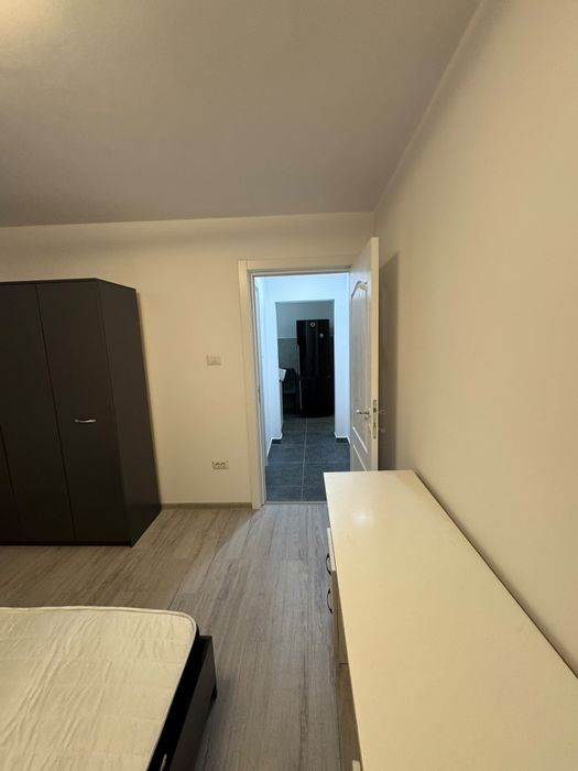 Închiriez apartament 2 camere în Suceava George Enescu etajul 1 vis-vis de pizzeria Luca
