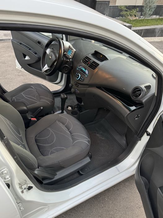 Продается Chevrolet Spark 2015 года, в хорошом состоянии