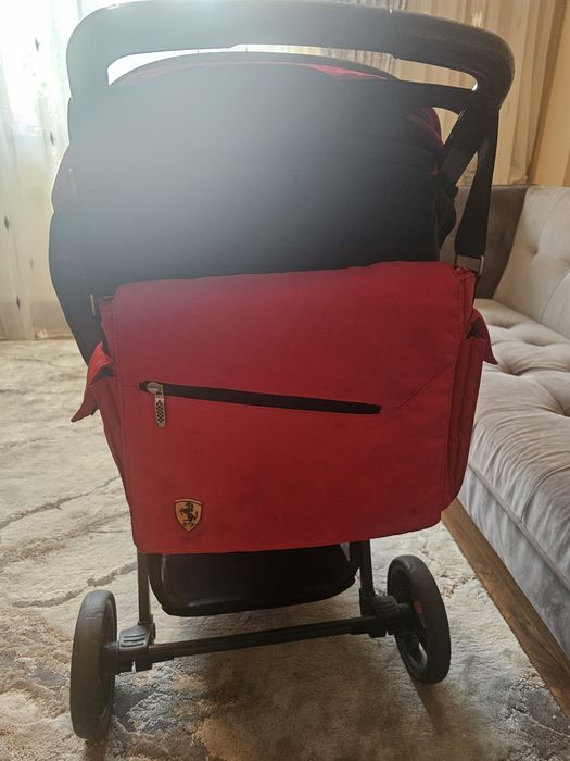 Carucior modular cu scoica