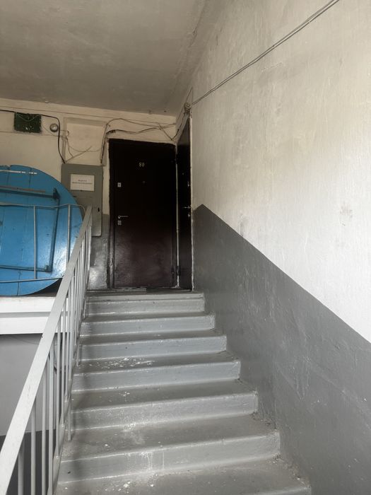 Срочно Продам 4 комнатную квартиру