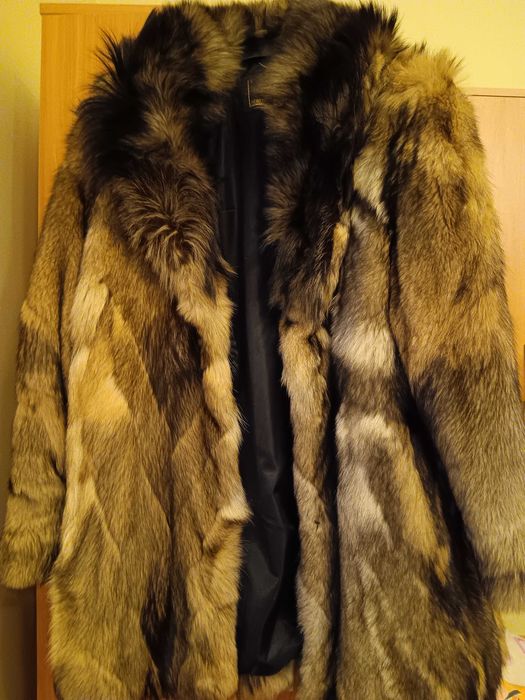 Haină din blana de vulpe