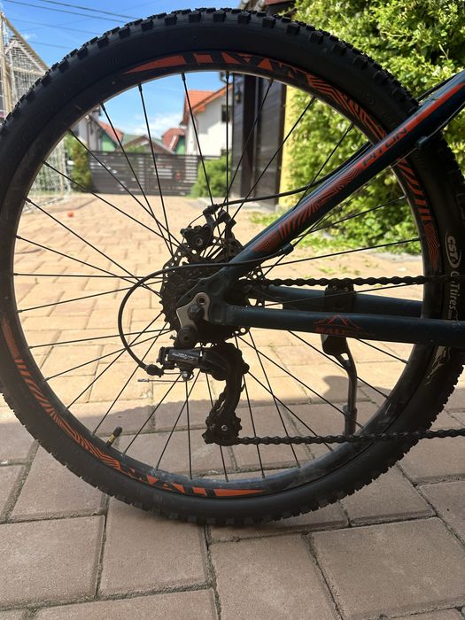 Bicicletă MTB Mali, frâne pe disc, Shimano, suspensie față
