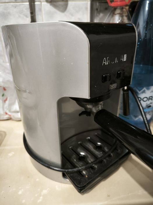Espressor manual Teesa Aroma
Teesa Aroma 300, 1400 W,