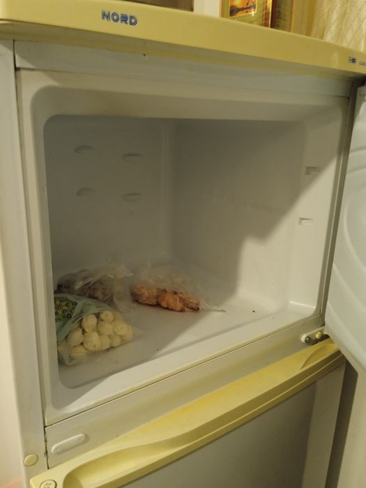 Продам холодильник