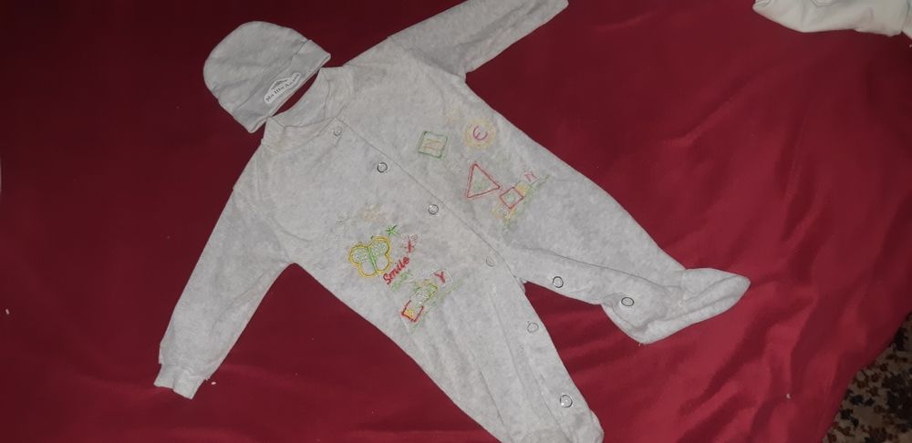 продаётся детские вещи
