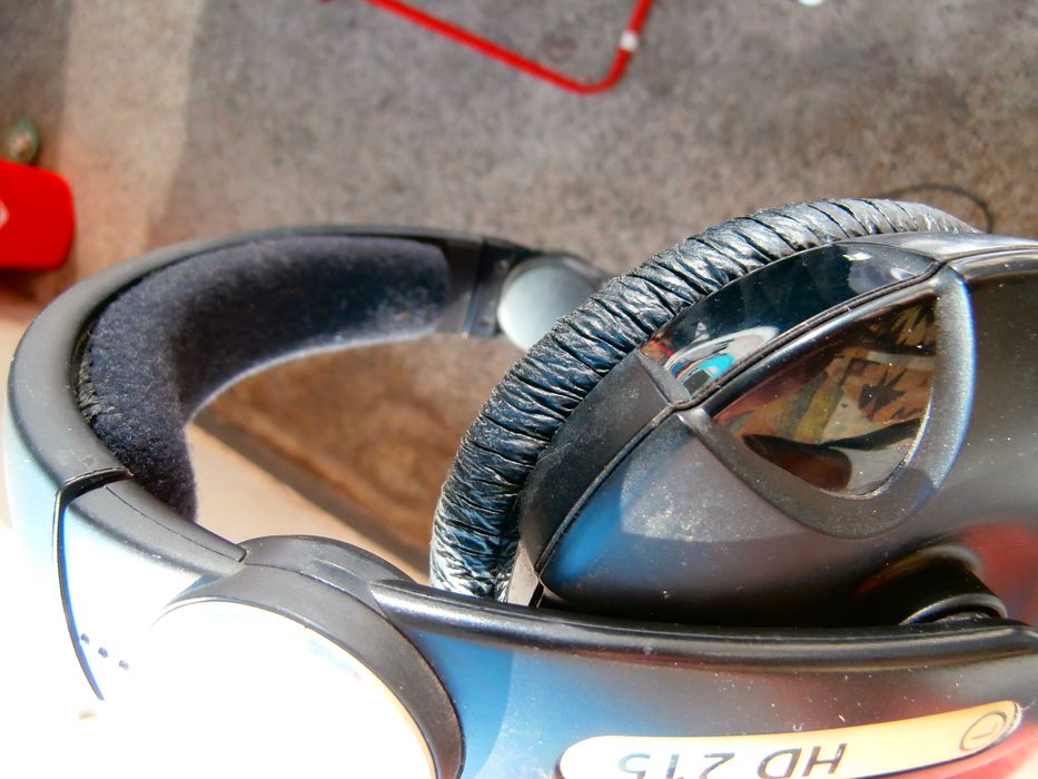 Стари DJ-слушалки Sennheiser HD215