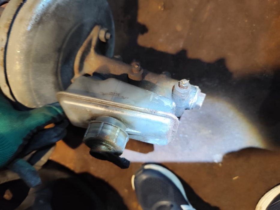 Тормозной вакуум волга