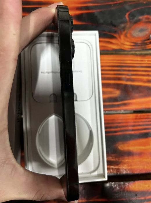 iPhone 14 pro матывыи кара тус