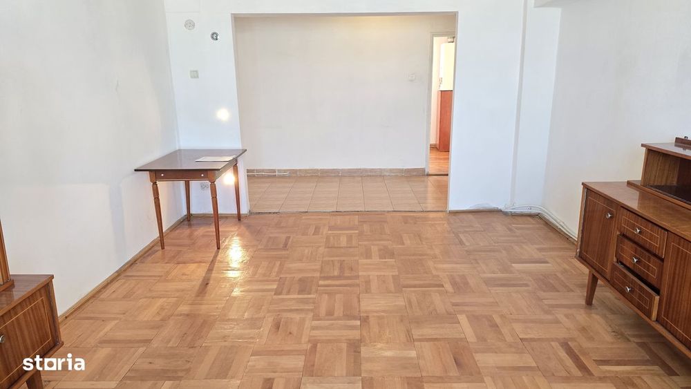 Vand apartament 4 camere dec. Deva,  22 Decembrie et 5, bloc de 6 et