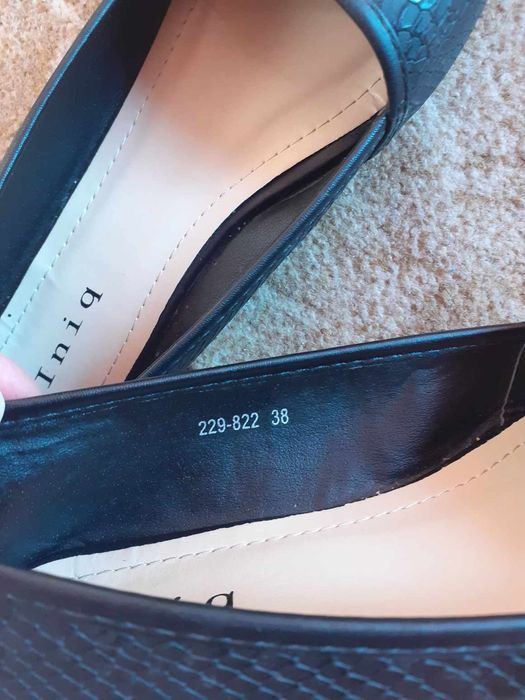 Дамски мокасини черни 38 номер