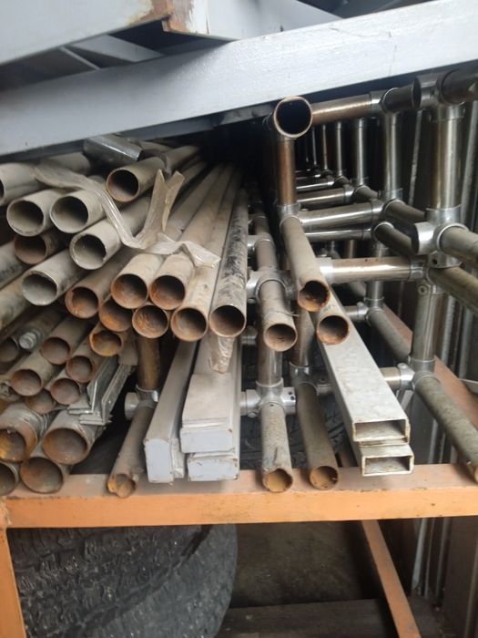 Продам б/у хром. трубы и стеллаж.