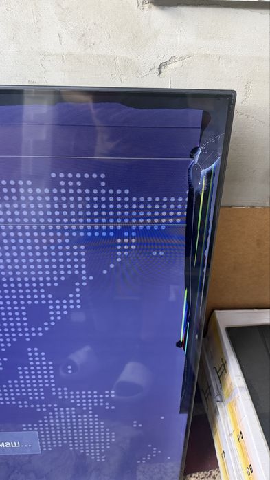 Телевизор Hisense 75 битый угол, смотреть можно