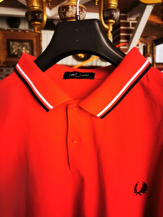 Vand tricouri Fred Perry original  stare buna XL!