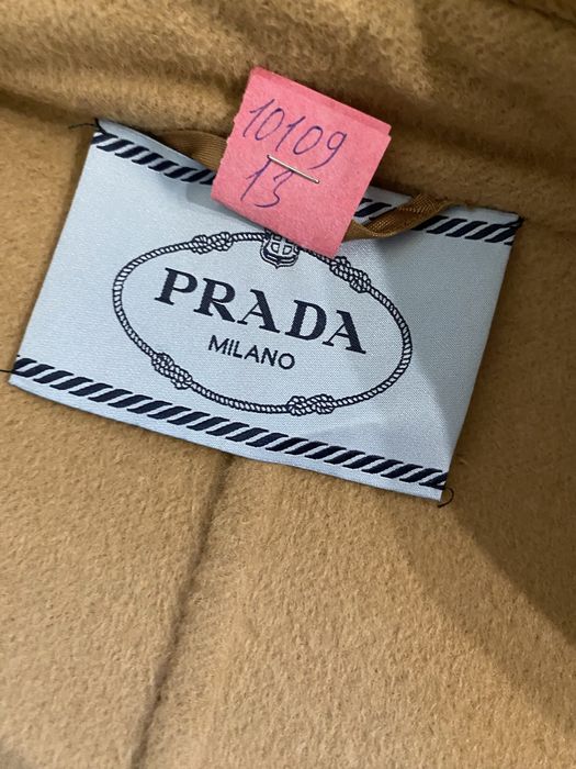 Prada пальто оригинал