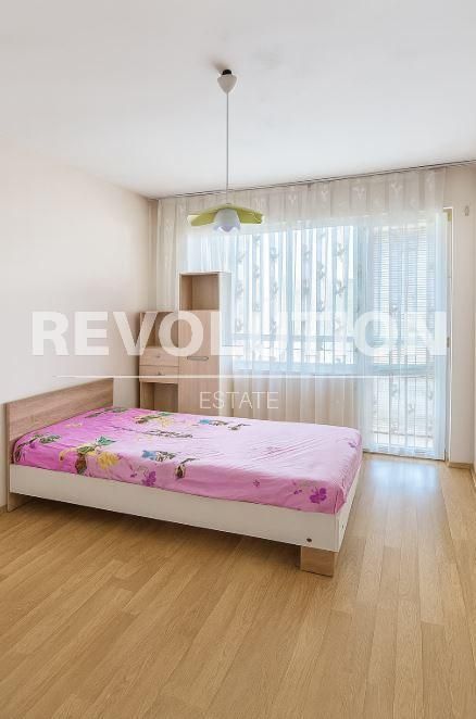 Дава се под наем Двустаен апартамент в Варна, Левски - 60 кв.м за 500 € - Снимка #2