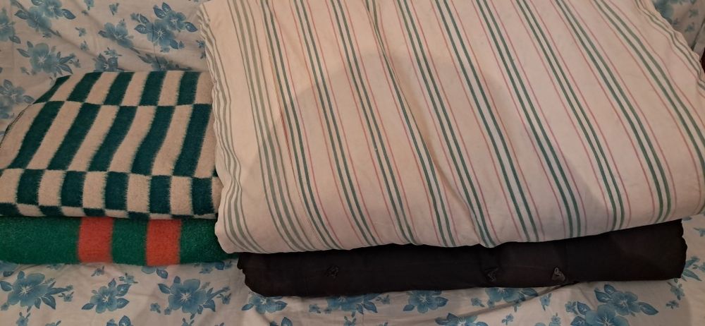 Продам ватные матрасы и одеяла