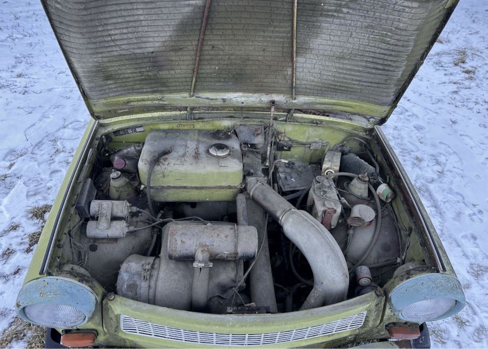 Vând trabant de colecție