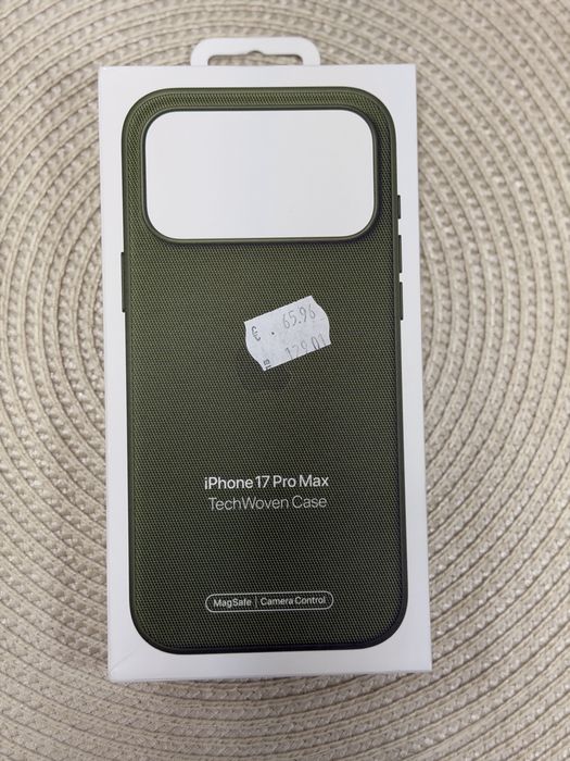Iphone 17 pro max Techwoven case