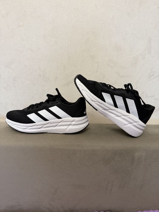 Кроссовки adidas