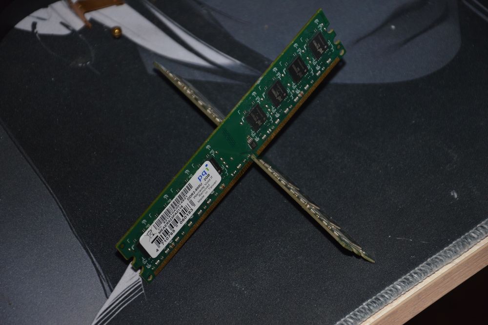 DDR2 2 GB и 1 GB