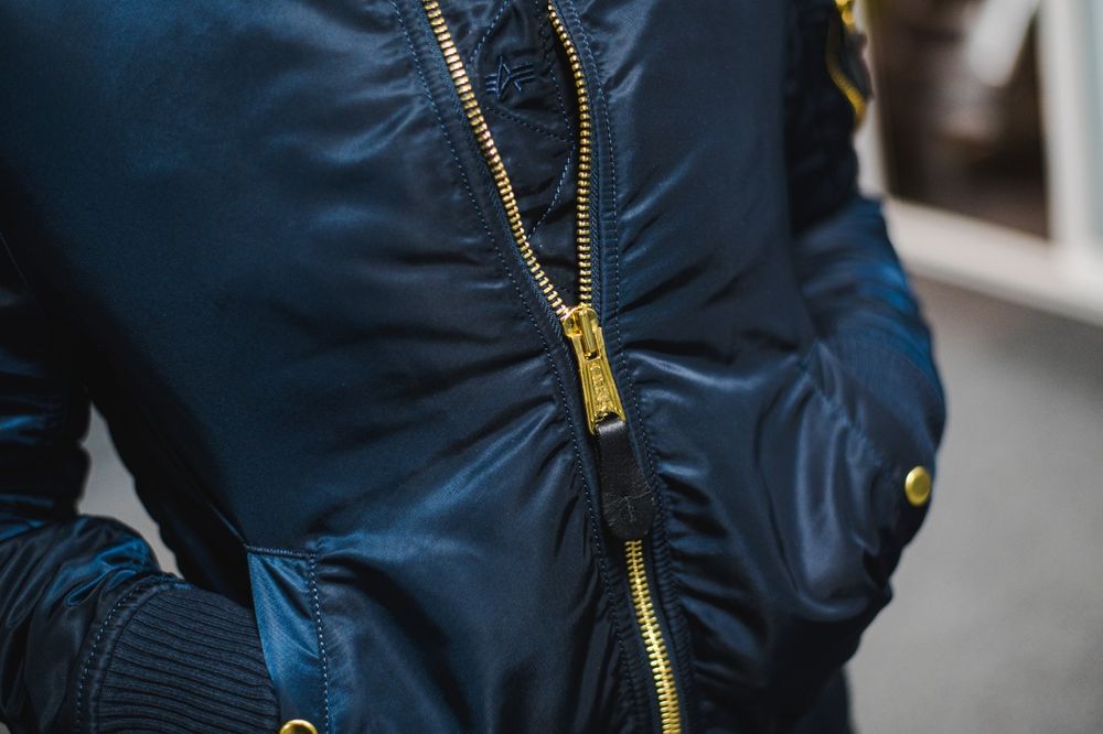 Alpha industries дамски бомбър XS размер